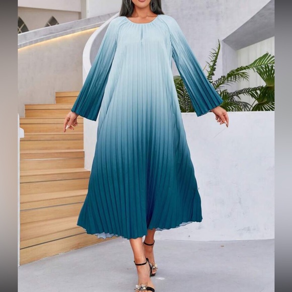 Luxe pleated Ombre dress - Picture 1 of 6